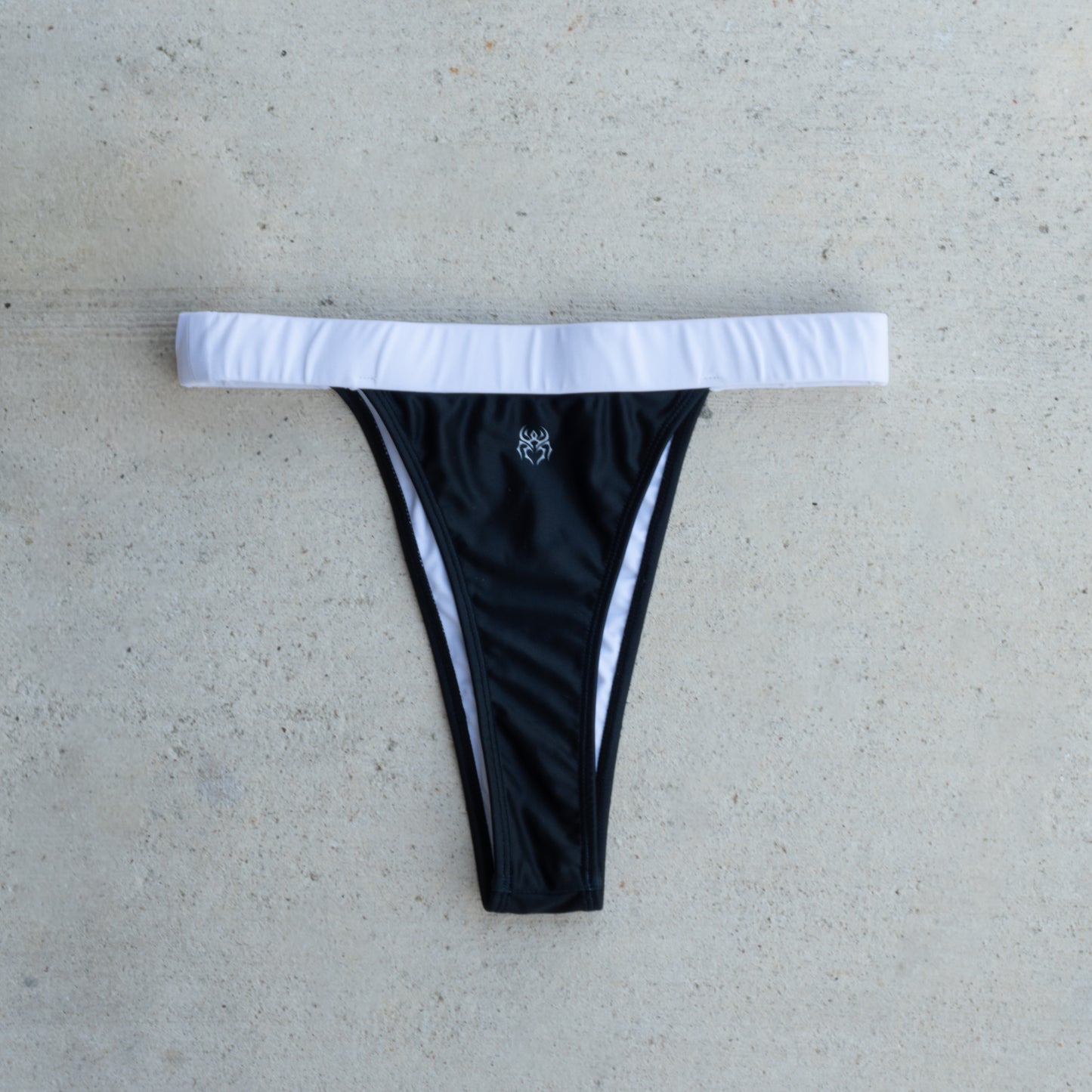 THE CONTRAST BIKINI BOTTOM (PRE ORDER)
