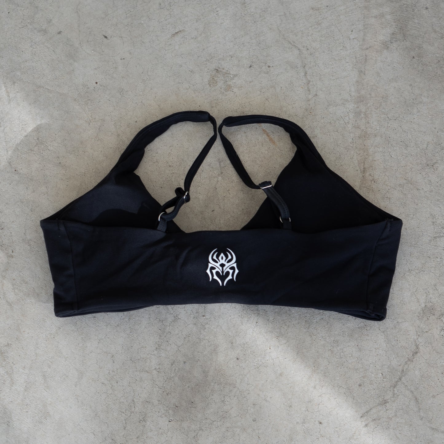 THE SILHOUETTE SPORTS BRA