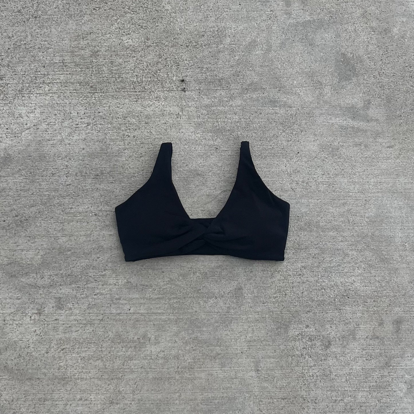 THE SILHOUETTE SPORTS BRA