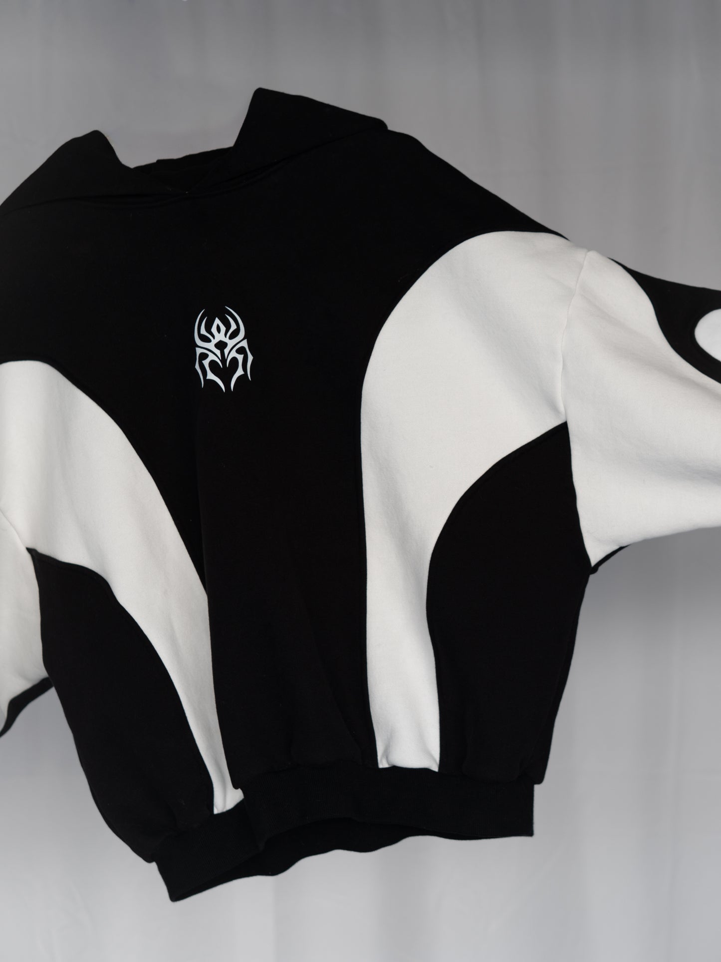 PRE-ORDER: CONTRAST HOODIE