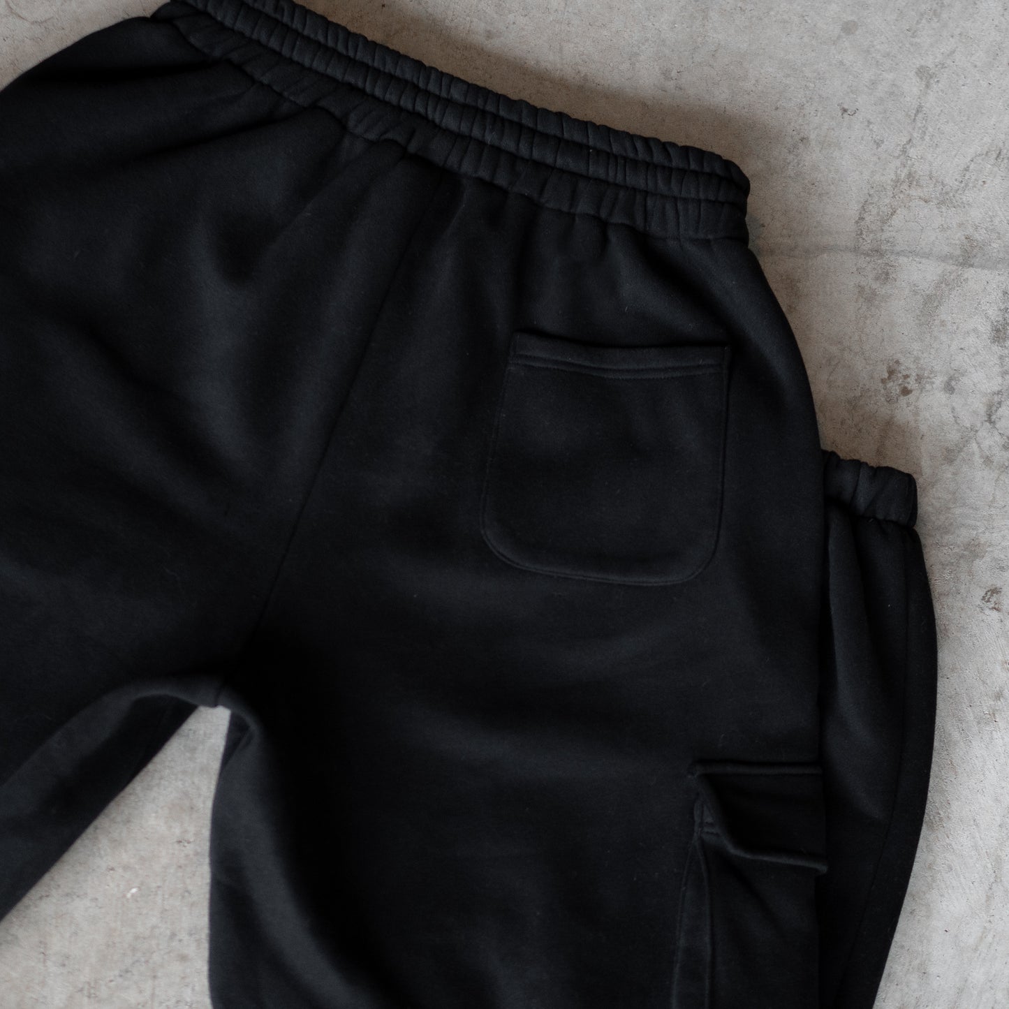 THE MIDNIGHT CARGO SWEATS