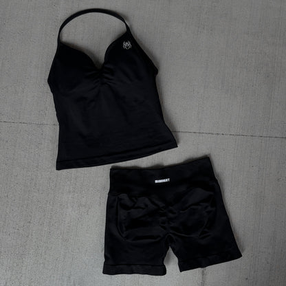 ONYX SCRUNCH SHORT